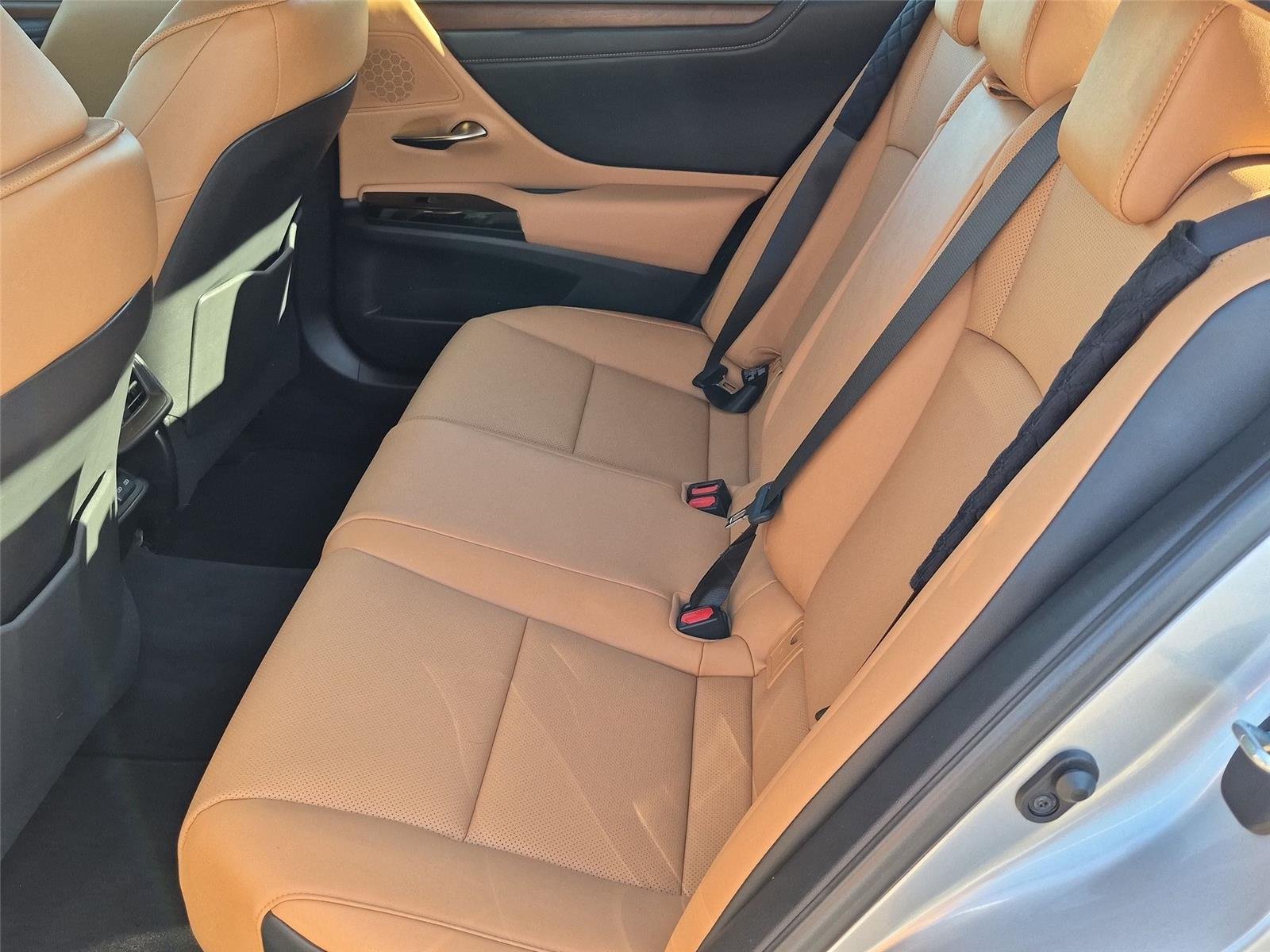 Used 2025 Iridium Lexus ES 350 image 32