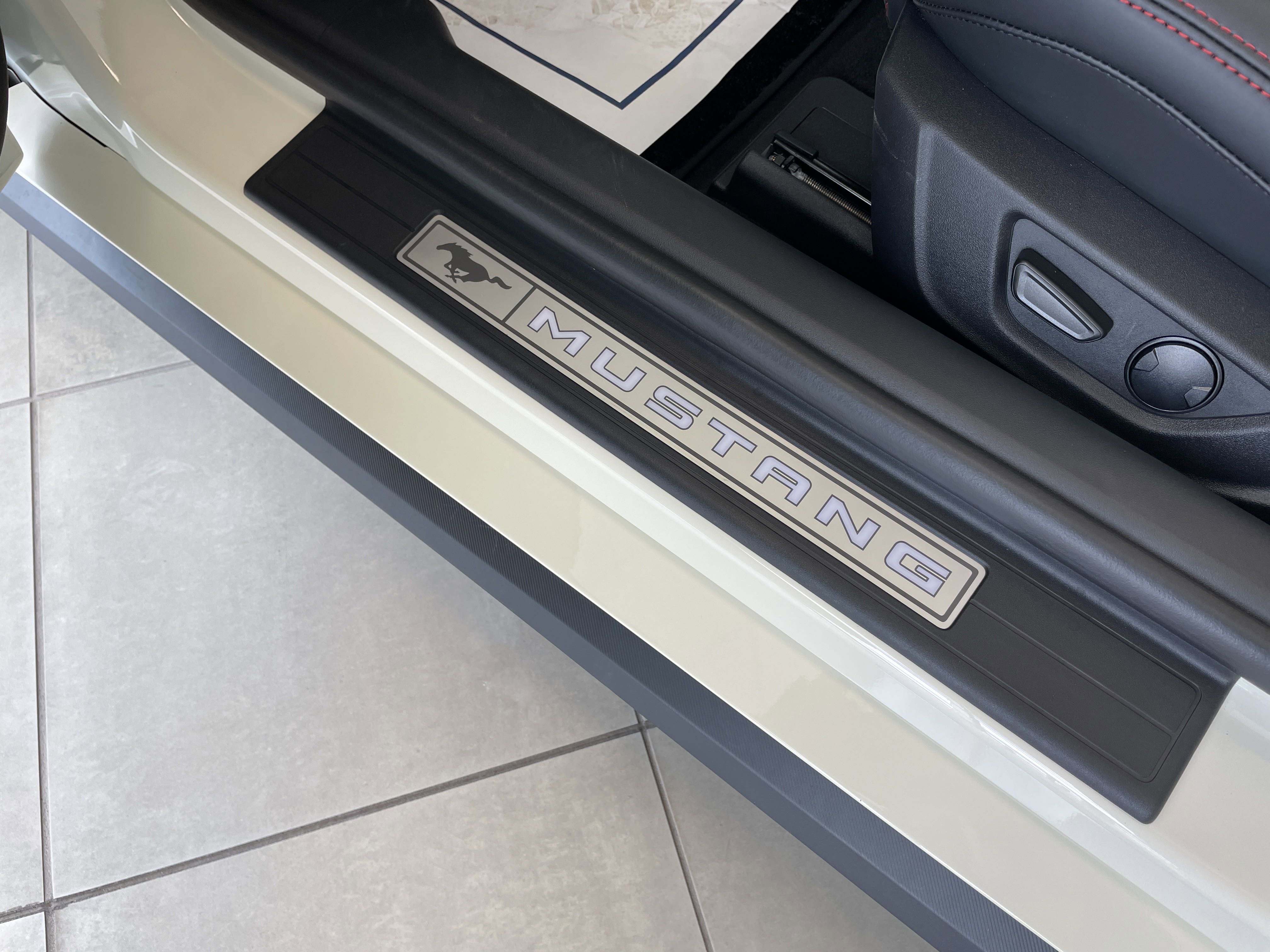 2025 Ford Mustang GT Premium Convertible - Photo 32