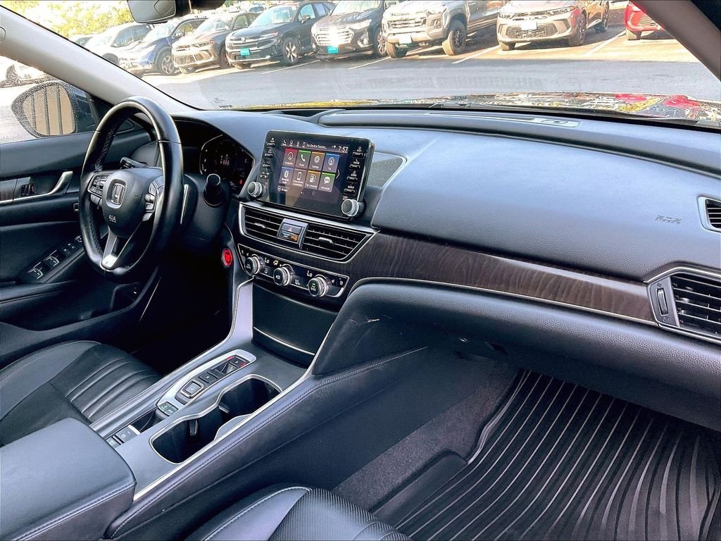 Used 2021 Black Honda Touring 2.0T image 14