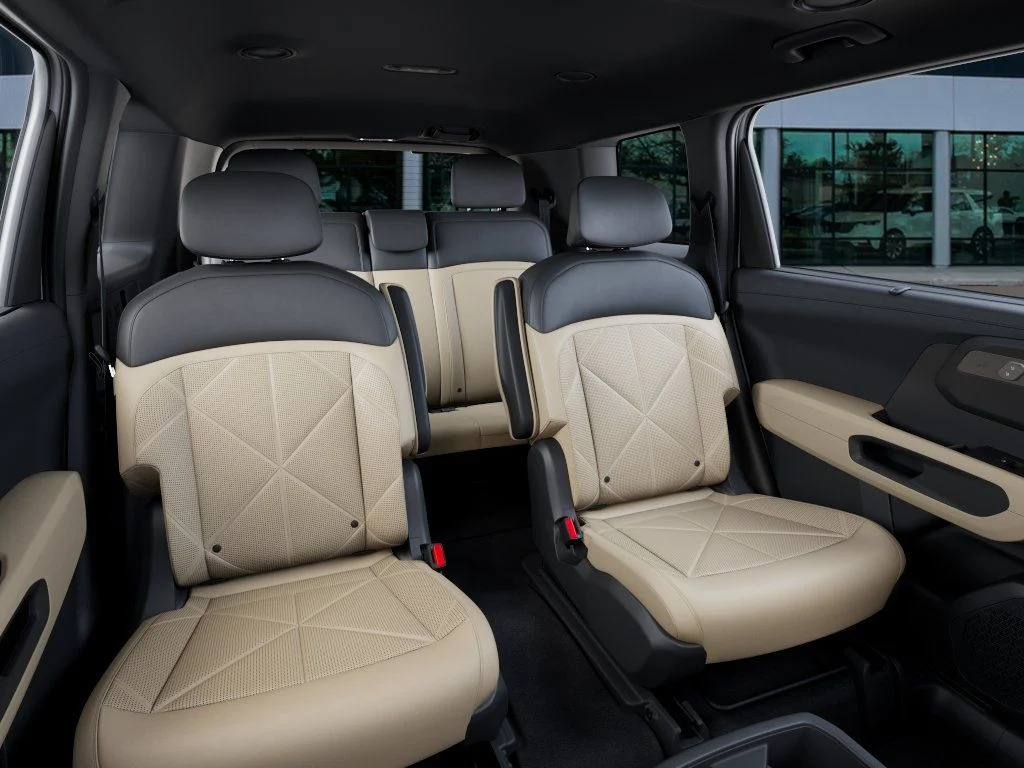 New 2027 White Kia EX image 16