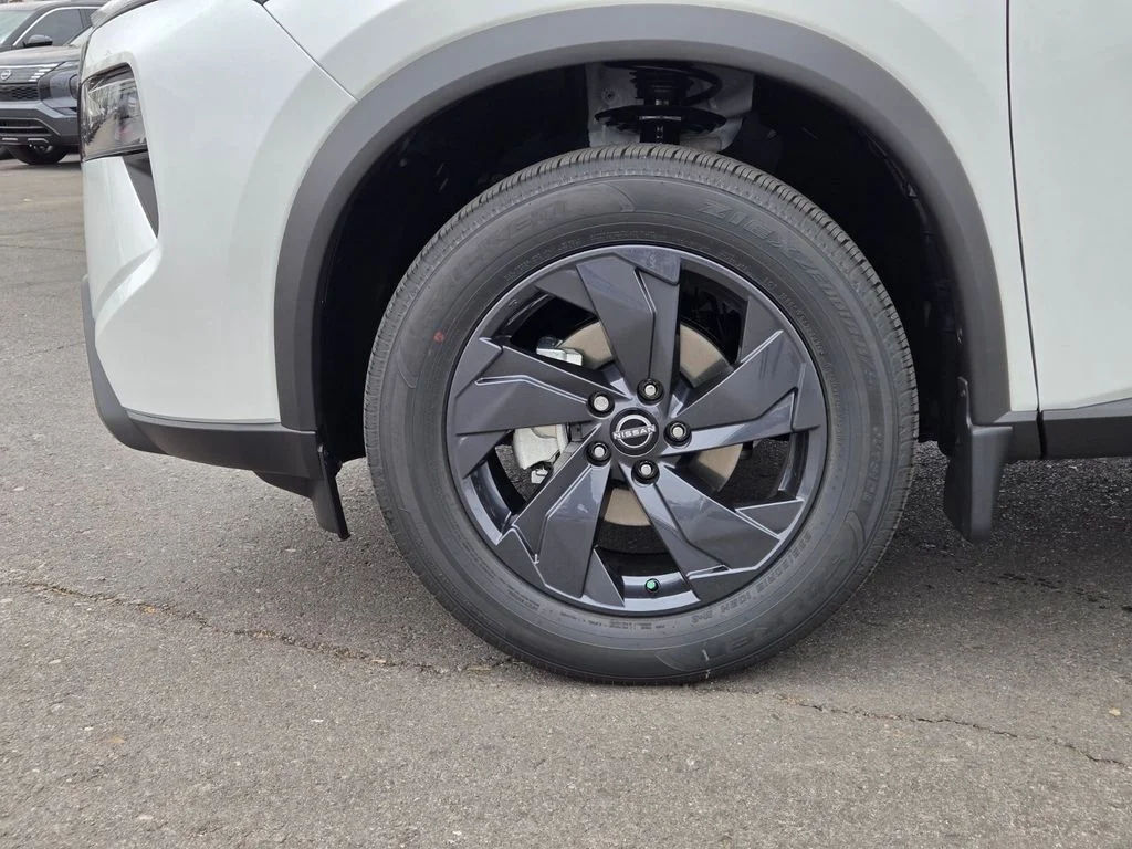 New 2026 Everest White Pearl TriCoat Nissan SV image 9