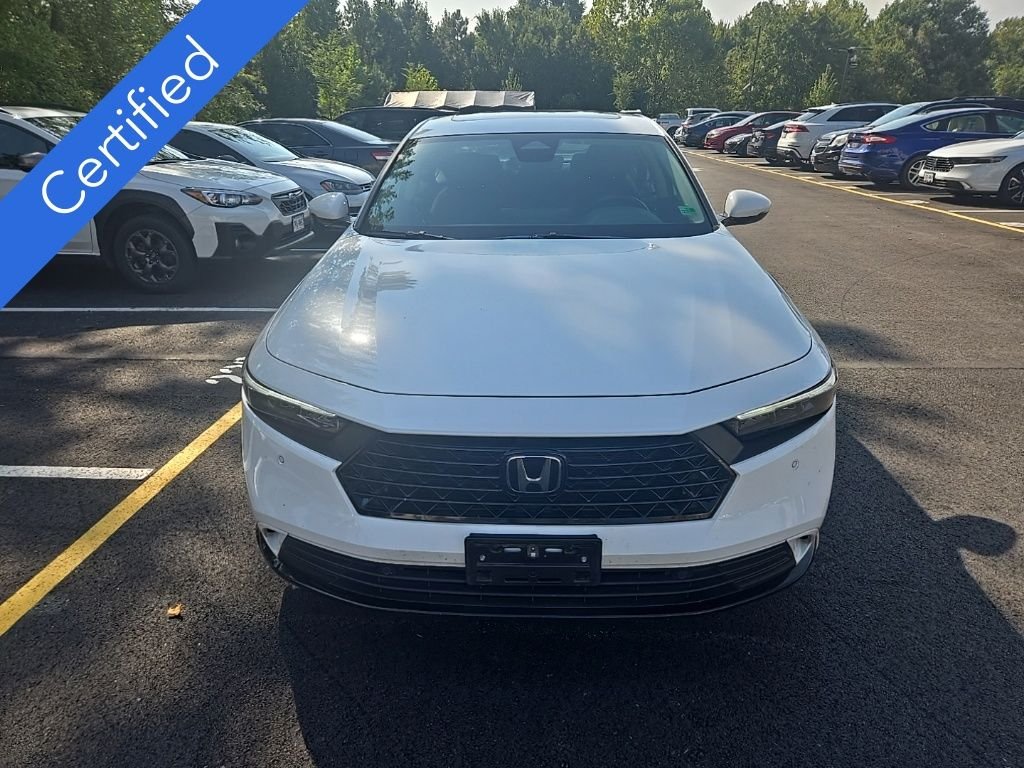 Certified Used 2025 Platinum White Pearl Honda EX-L image 2