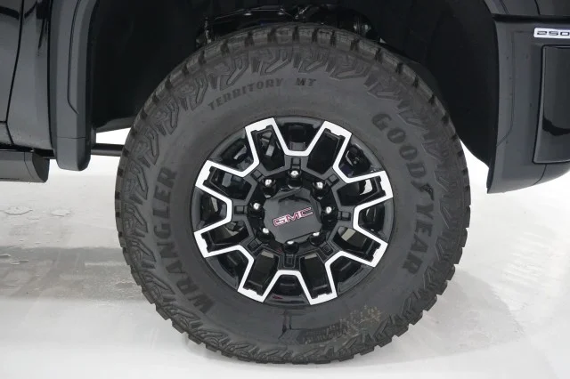 New 2026 Onyx Black GMC AT4X image 5