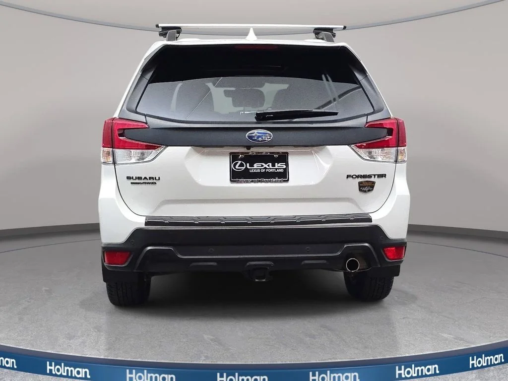 Used 2022 White Subaru Wilderness image 7