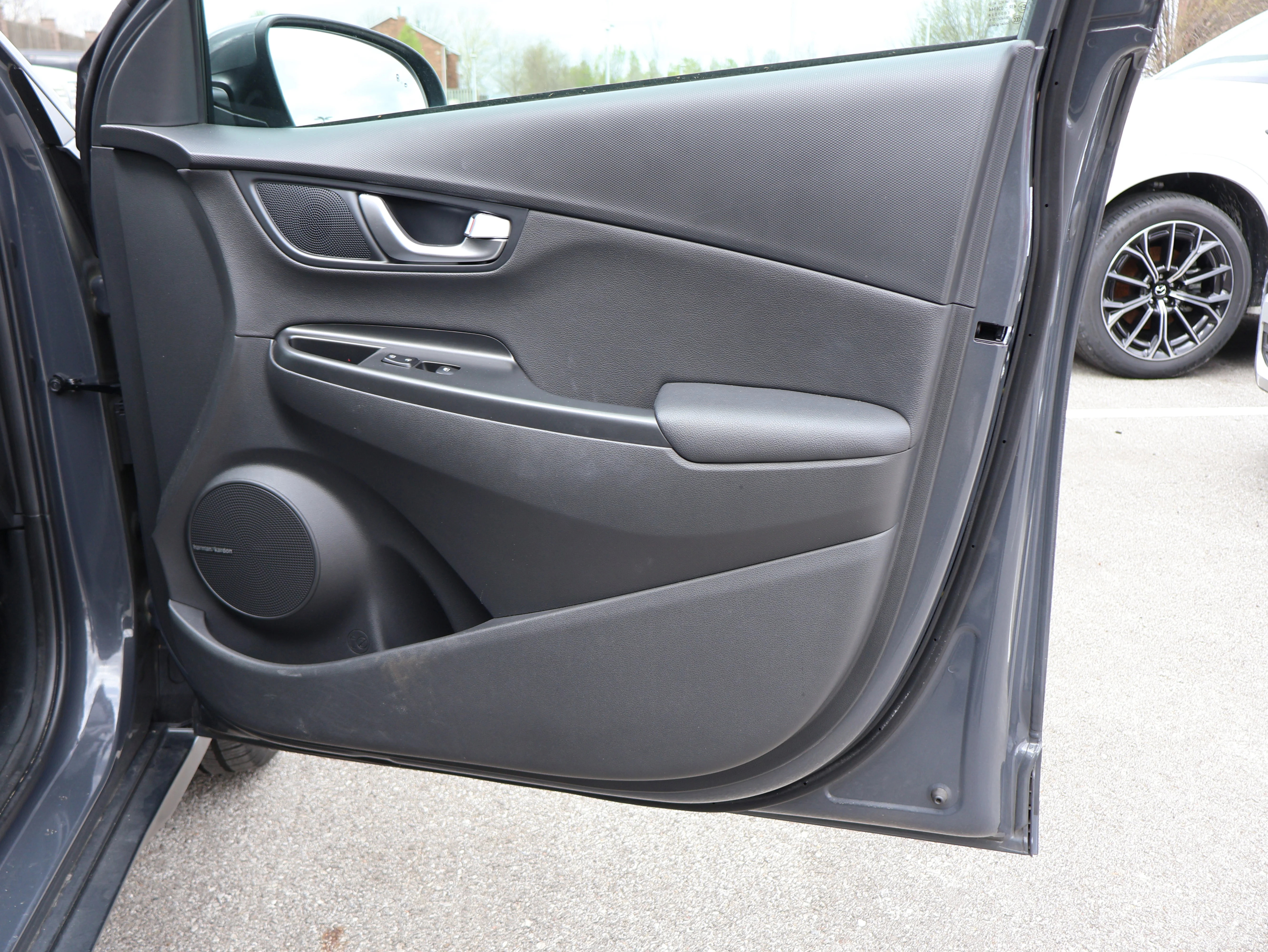 Used 2023 Ecotronic Gray Hyundai Limited image 9
