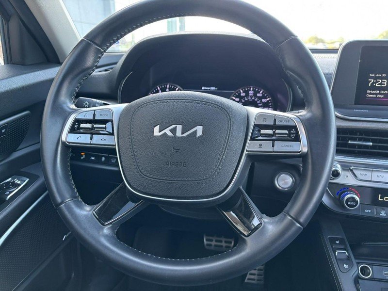 Used 2022 Everlasting Silver Kia SX FWD image 14