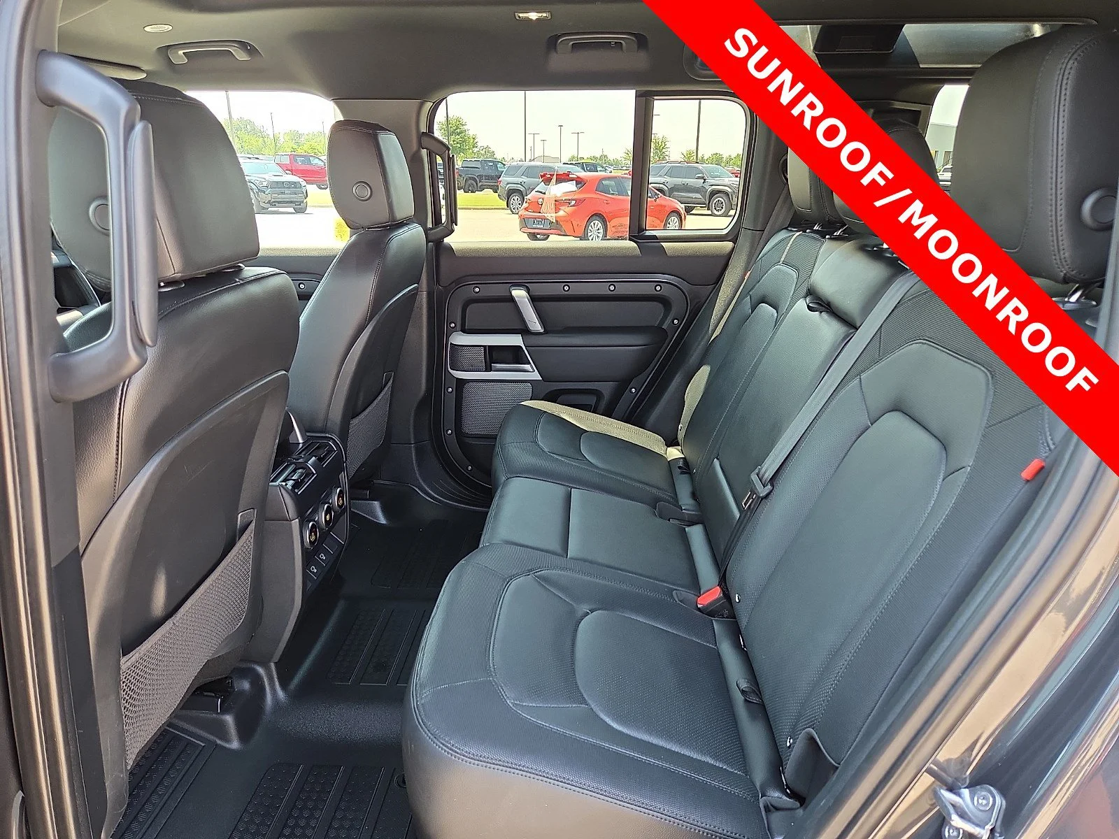 Used 2024 Carpathian Grey Premium Metallic Land Rover X-Dynamic SE image 10