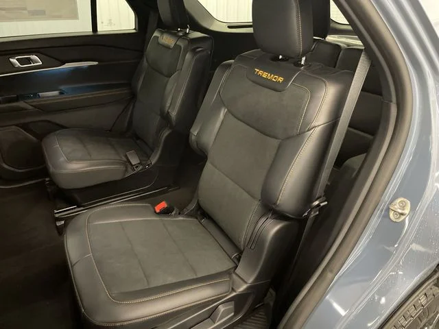New 2027 Vapor Blue Metallic Ford Tremor® image 22