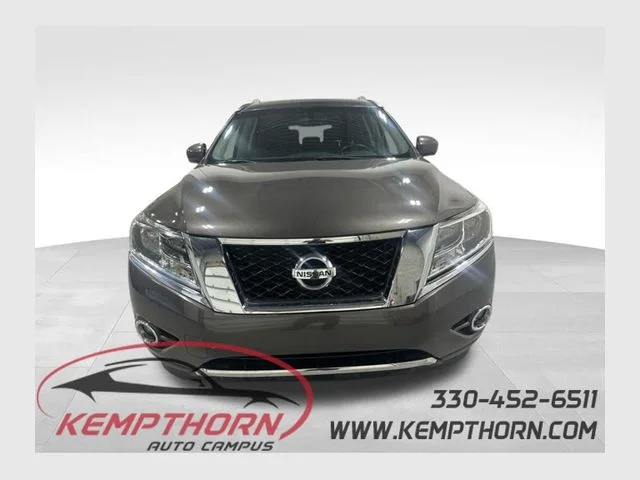 2016 Nissan Pathfinder Platinum 2WD's photo