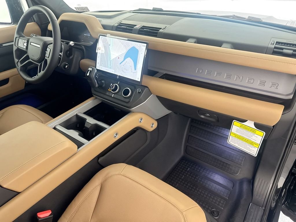 New 2026 Santorini Black Land Rover V8 image 30