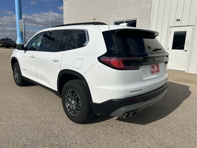 Used 2025 WHITE GMC FWD Elevation image 9