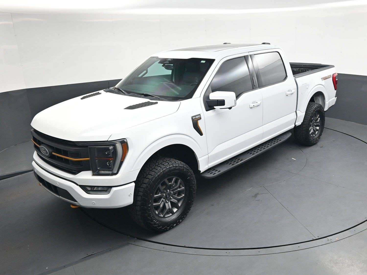 Used 2022 Oxford White Ford Tremor image 27