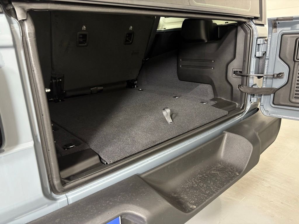 New 2026 Anvil Clear-Coat Exterior Paint Jeep Sport image 36