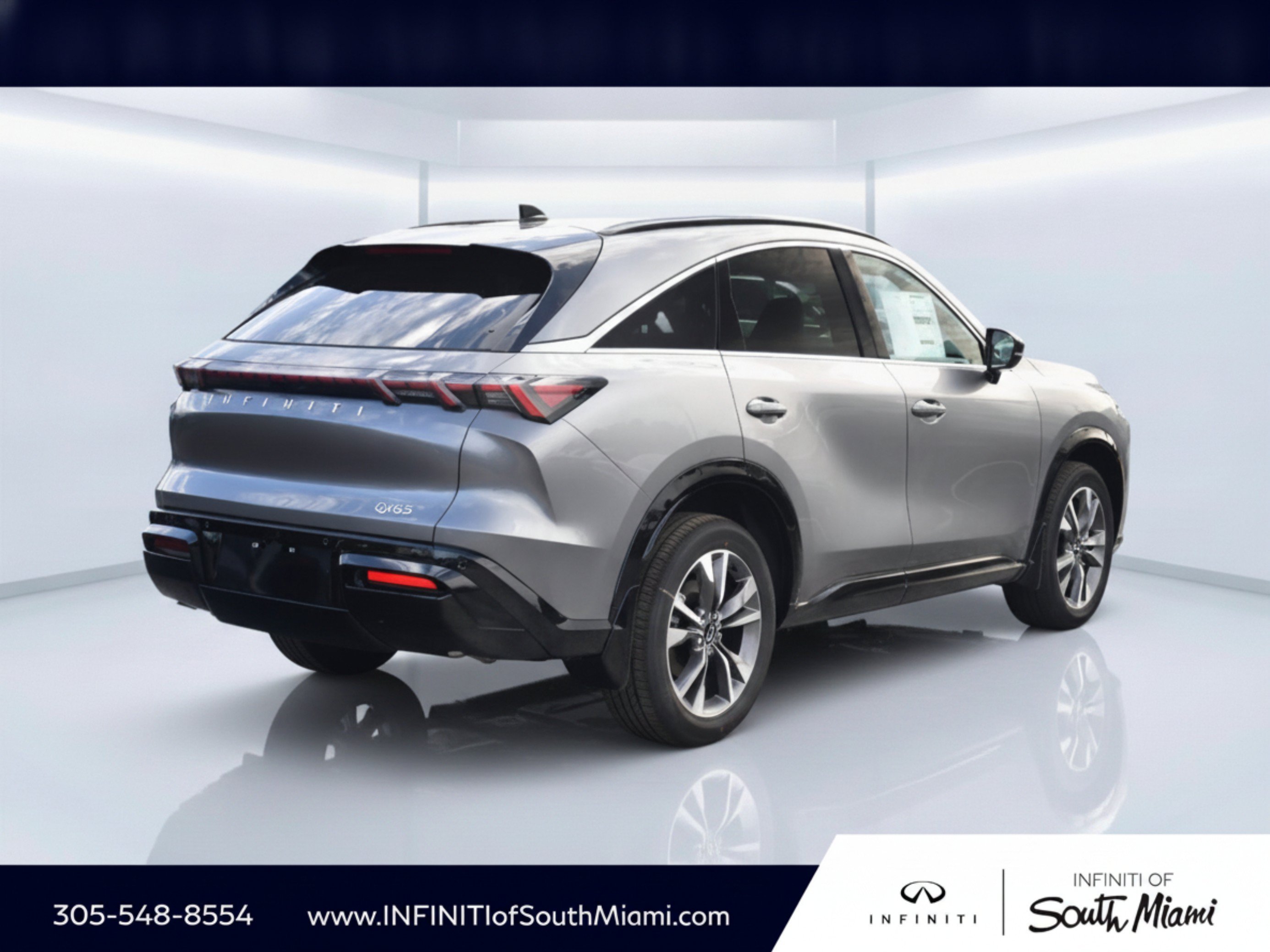 New 2027 GRAPHITE SHADOW INFINITI Luxe AWD image 4
