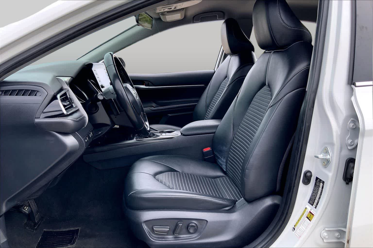 Used 2023 Ice Edge Toyota SE image 8