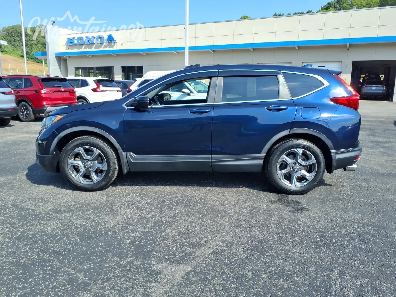 Used 2018 Obsidian Blue Pearl Honda EX-L image 4