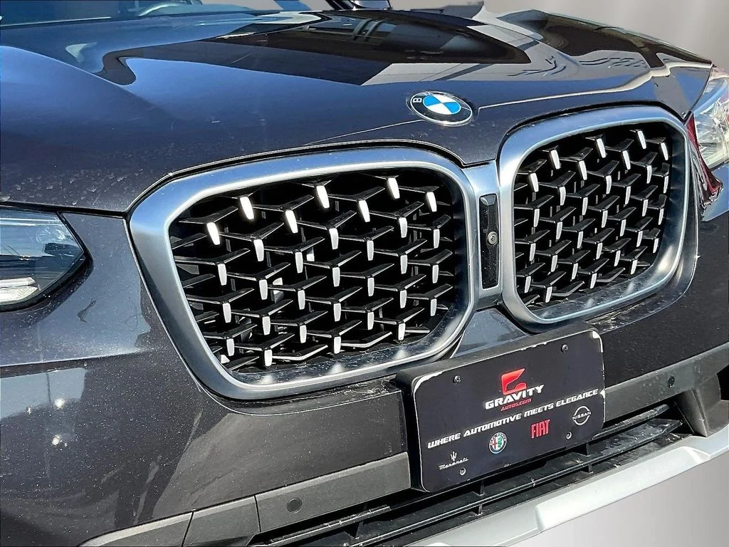 Used 2022  BMW xDrive30i image 32