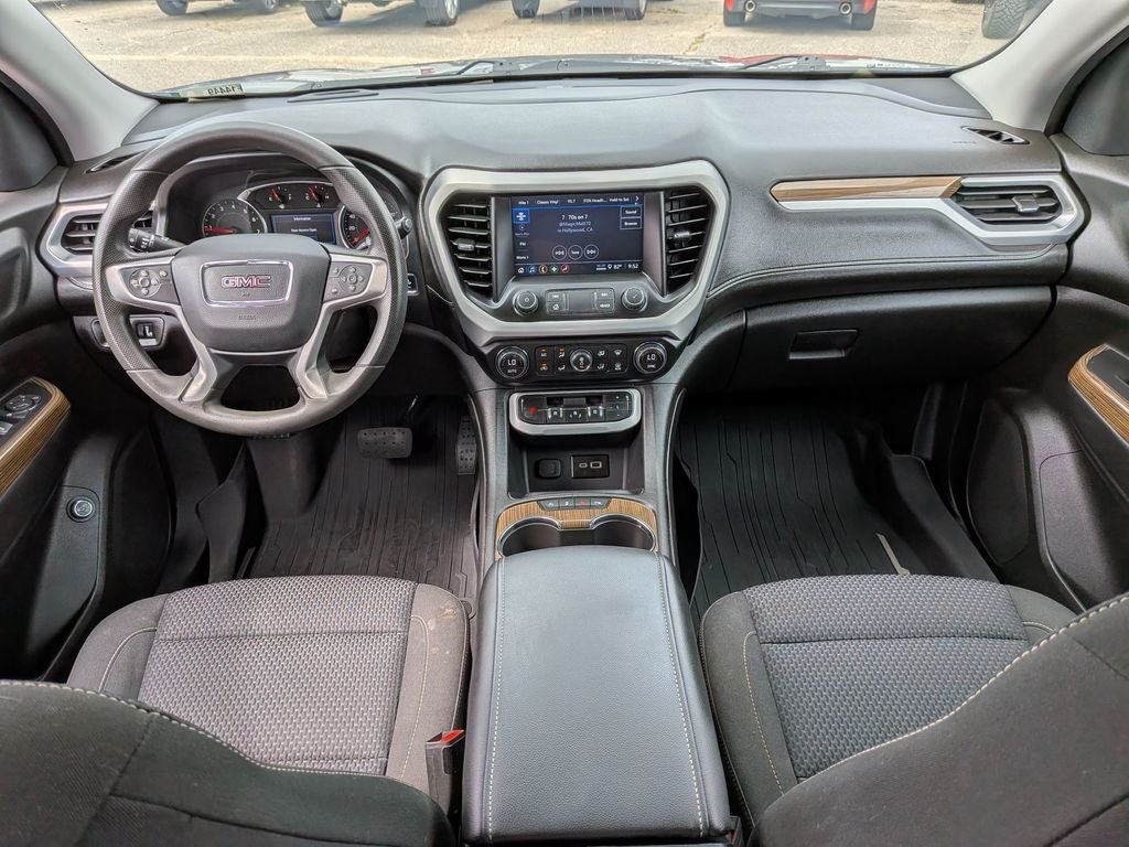 Used 2023 Silver GMC SLE image 26