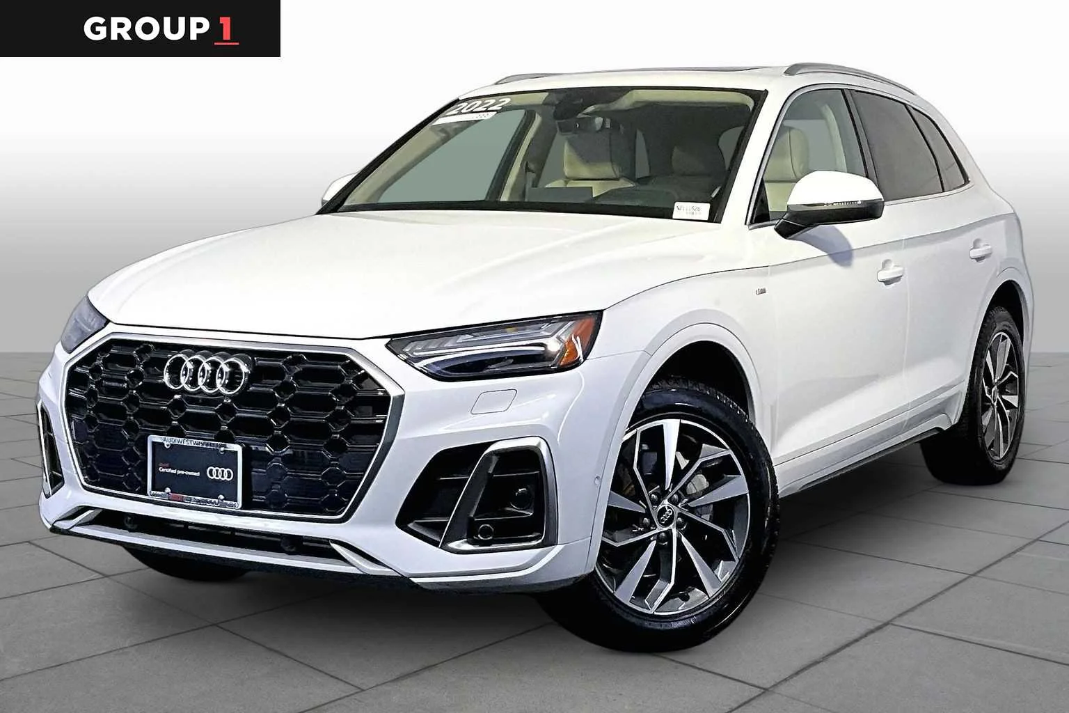 2022 Audi Q5 45 Prestige's photo