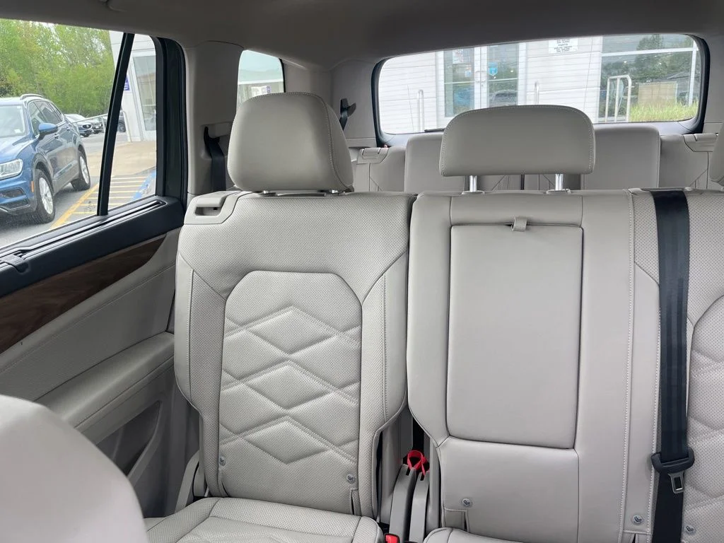 New 2026 Green Volkswagen 2.0T SE w/Technology image 13