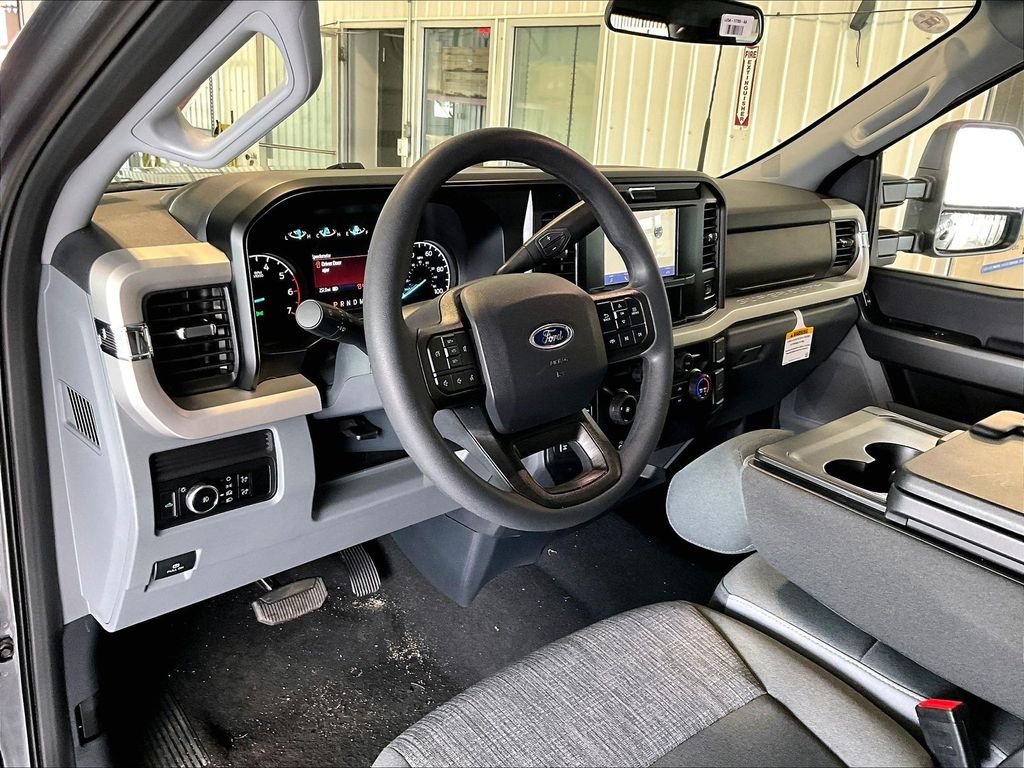 New 2026 Gray Metallic Ford XLT image 9