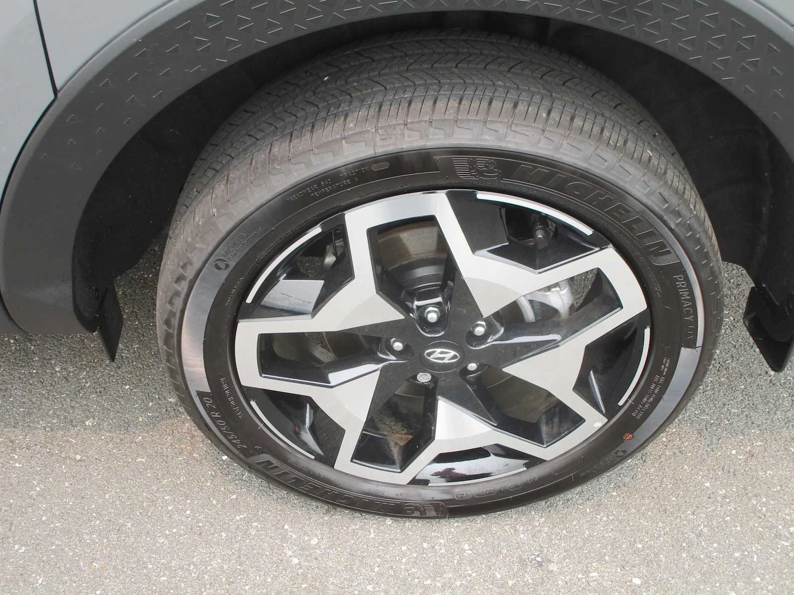 Used 2024 Hampton Gray Hyundai Limited image 9