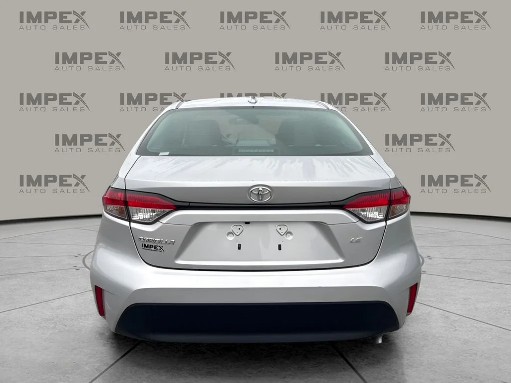 Used 2025 Silver Toyota LE image 4