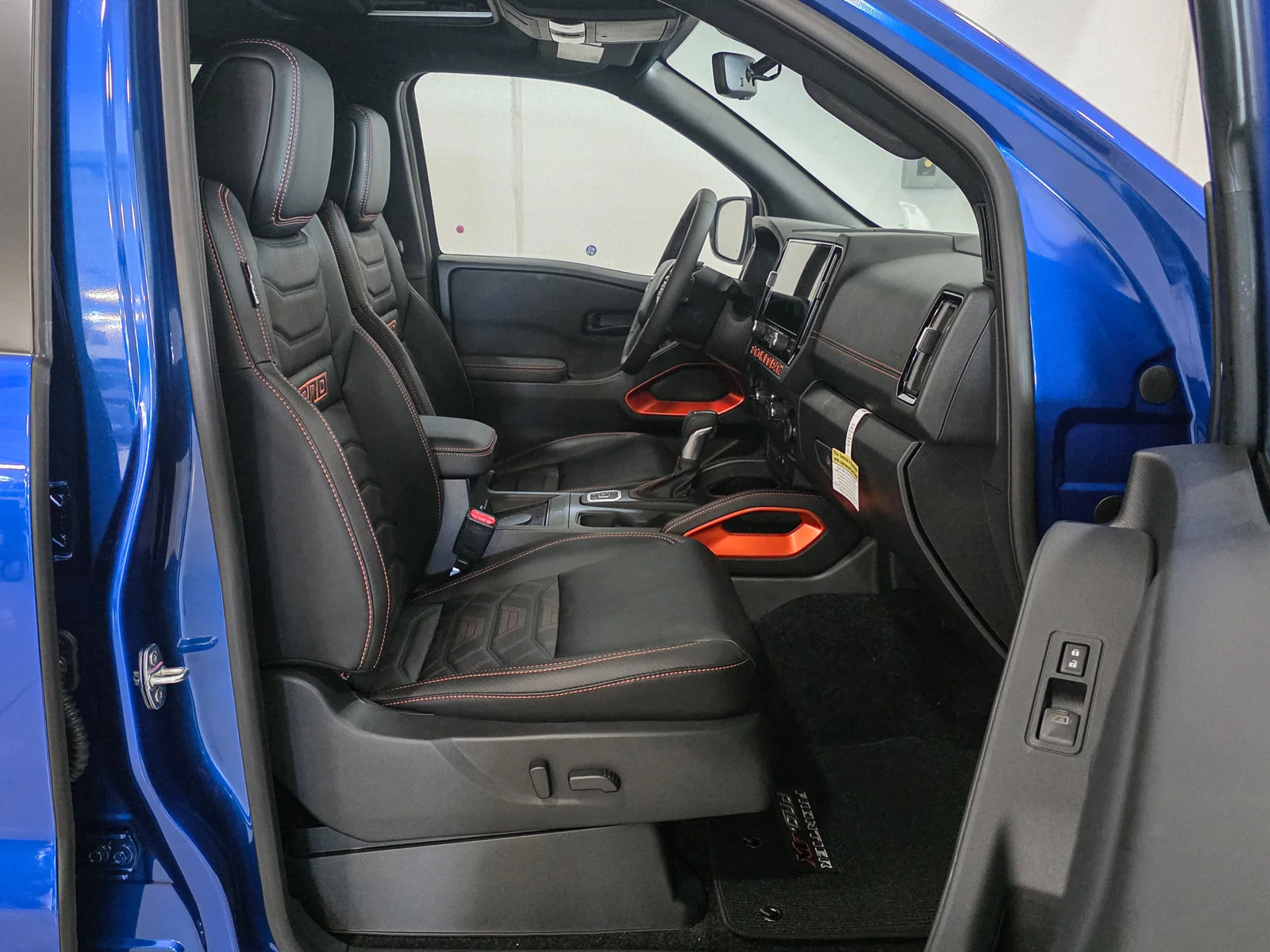 New 2027 Blue Nissan PRO-4X image 21
