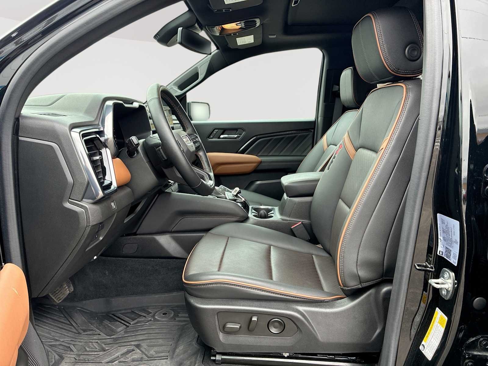 2023 GMC Canyon AT4 - Photo 20