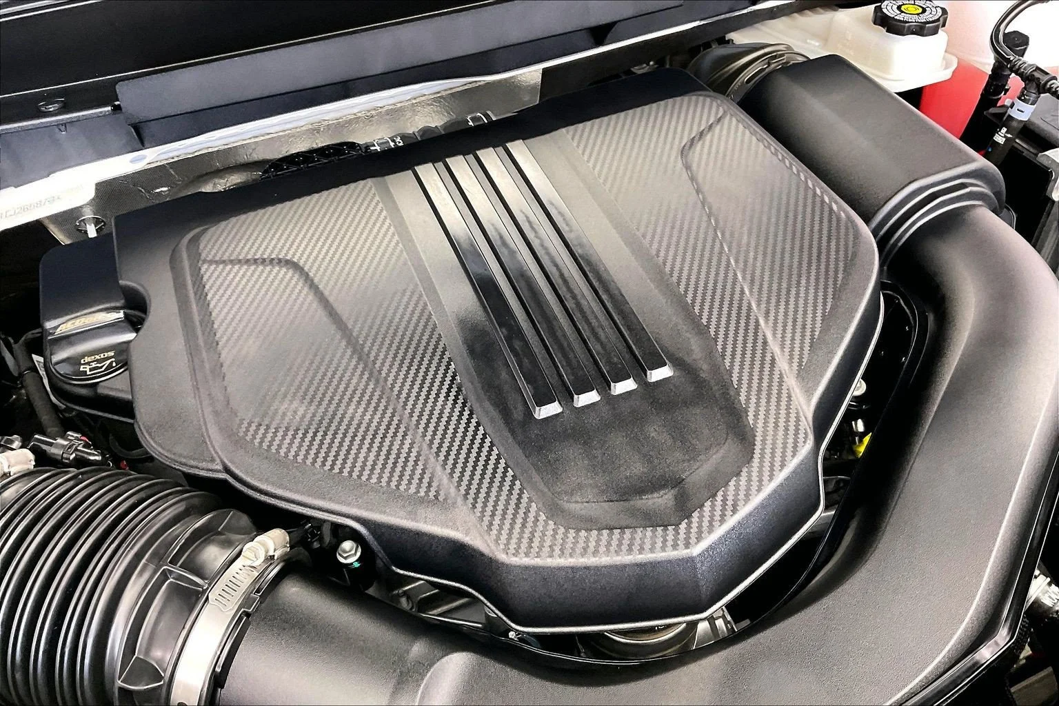 Used 2026 Summit White GMC AWD Elevation image 32