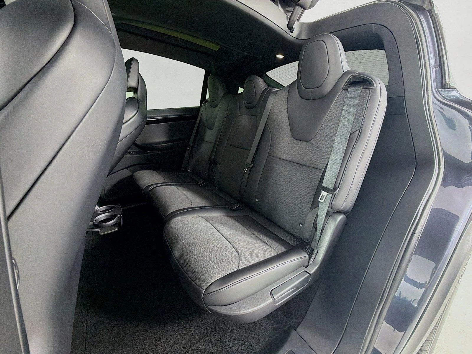 Used 2018  Tesla 100D image 19