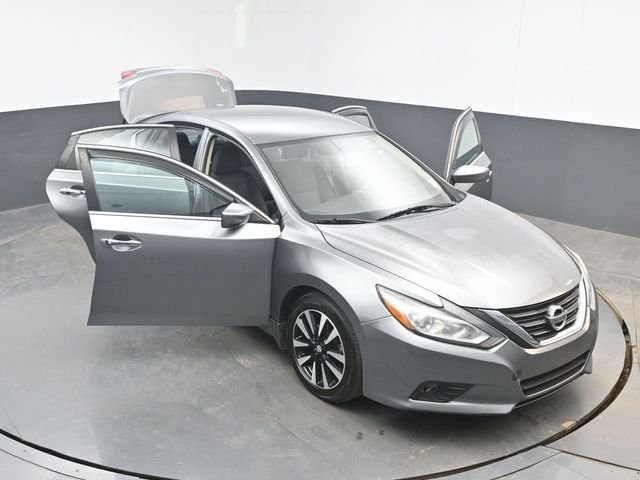 Used 2018 Gray Nissan 2.5 SV image 46