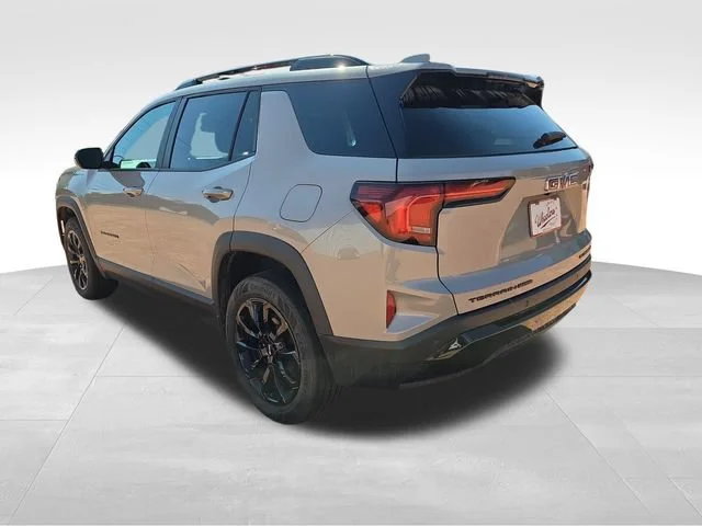 Used 2026 Riverstone Metallic GMC Elevation image 3