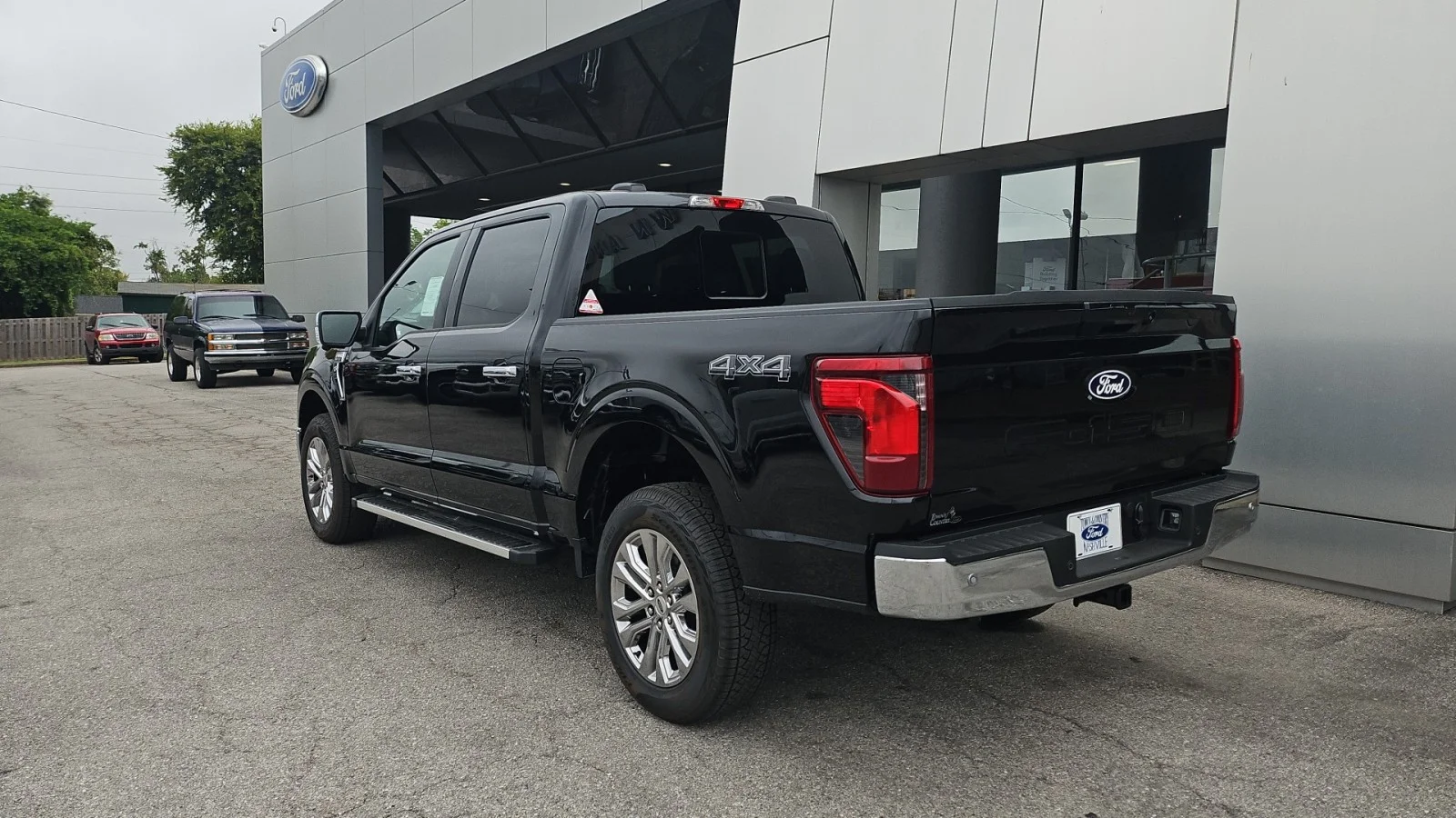New 2026 Agate Black Metallic Ford XLT 4WD image 3