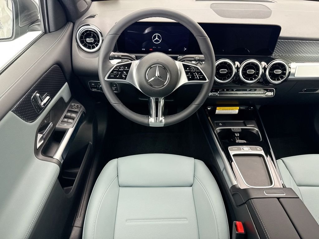 New 2026 Mountain Grey Metallic Mercedes-Benz GLB 250 image 10
