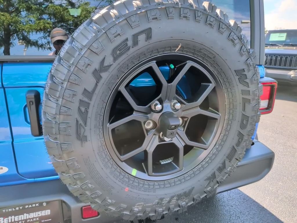 New 2026 Hydro Blue Pearl-Coat Exterior Paint Jeep Willys image 12
