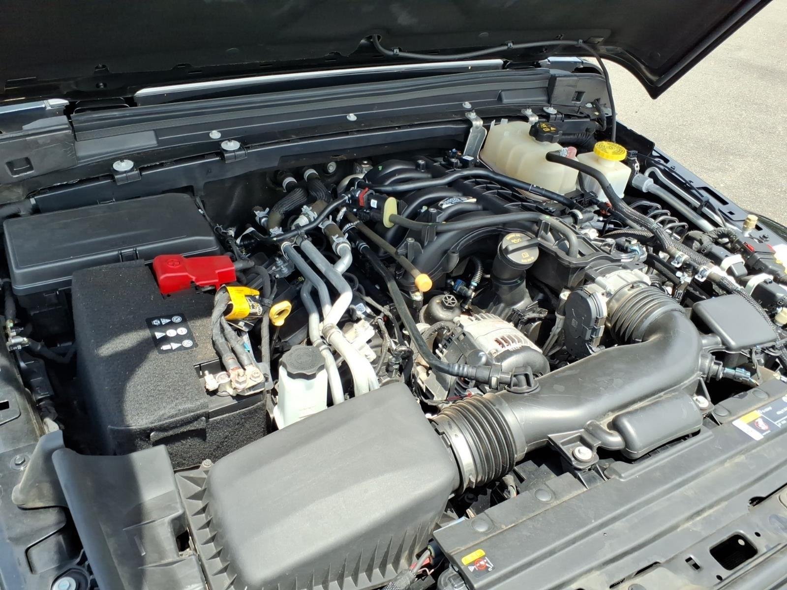 Used 2023 Black Clearcoat Jeep Sport S image 31