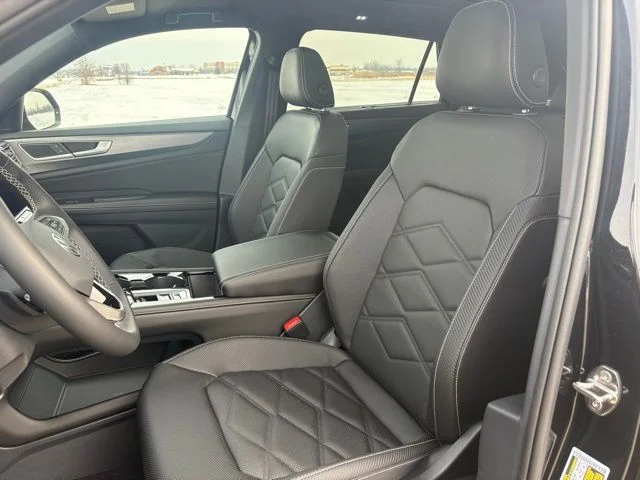 New 2026 Black Volkswagen 2.0T SE w/Technology image 2