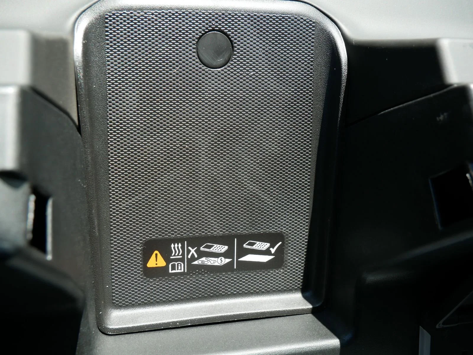 2026 GMC Sierra 3500HD Denali - Photo 13