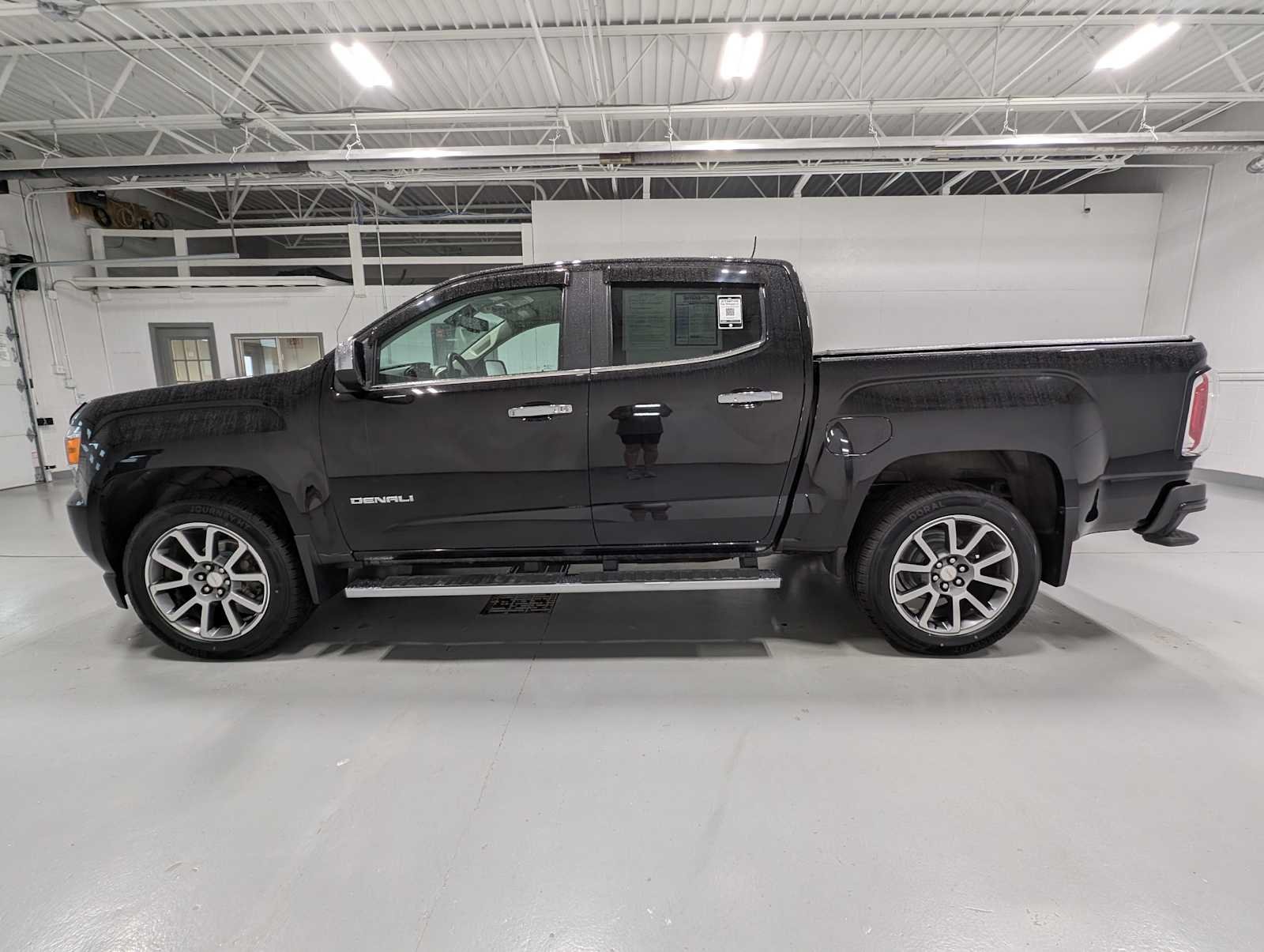 Used 2019 Onyx Black GMC 4WD Denali image 11