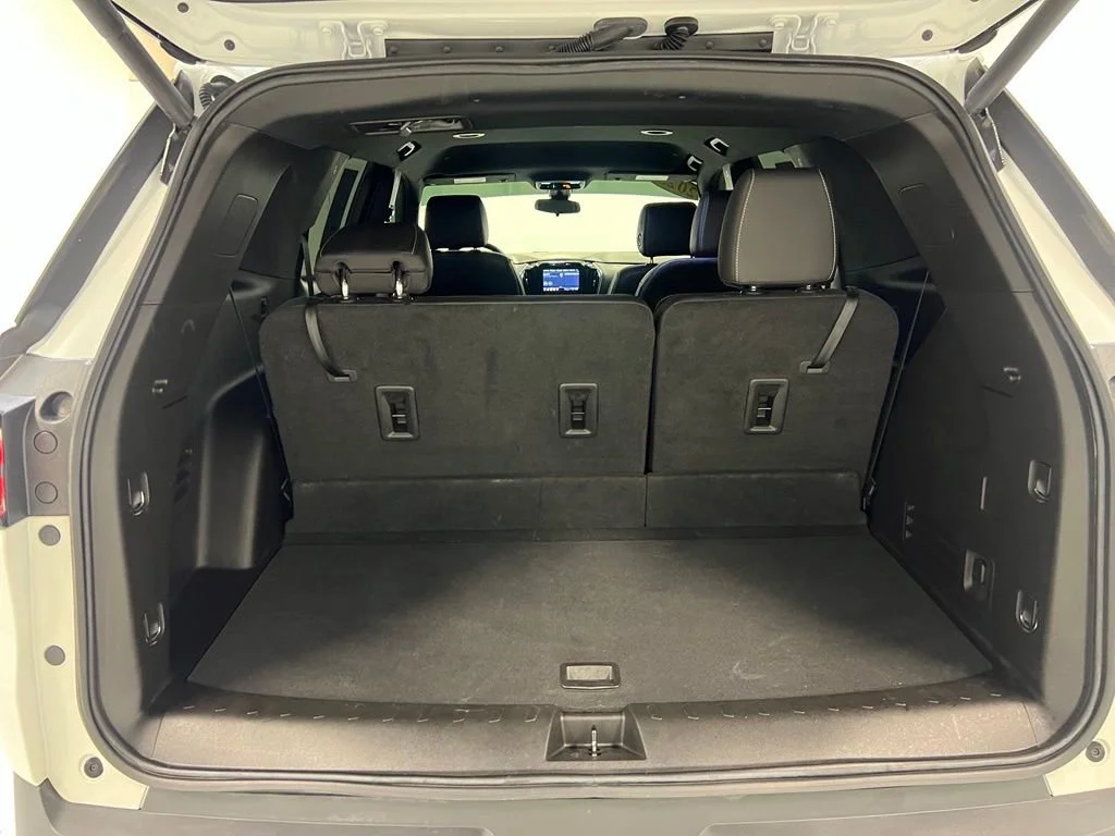 Used 2023 Summit White Chevrolet LT Leather image 29