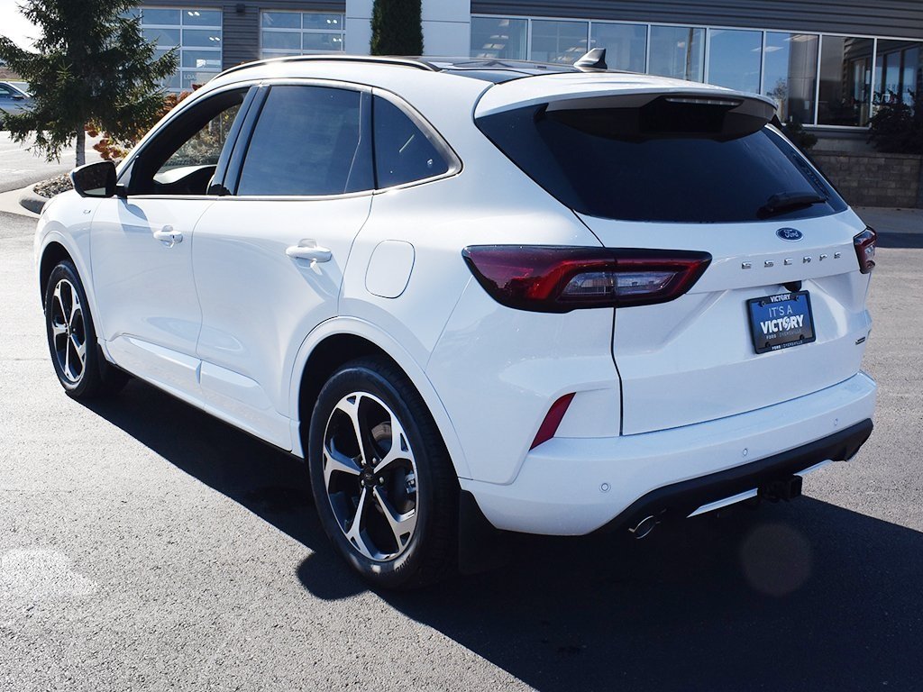 2026 Ford Escape Hybrid ST-Line Elite photo 3