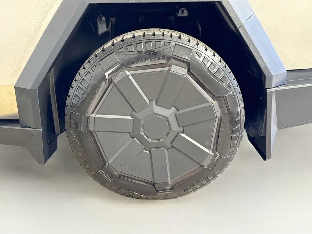 Used 2025 Silver Tesla Long Range image 32