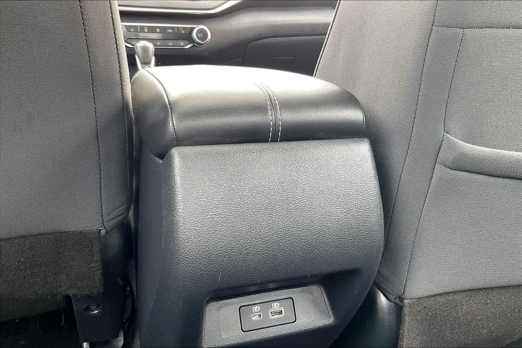 Used 2022 Gray Nissan 2.5 SV image 38