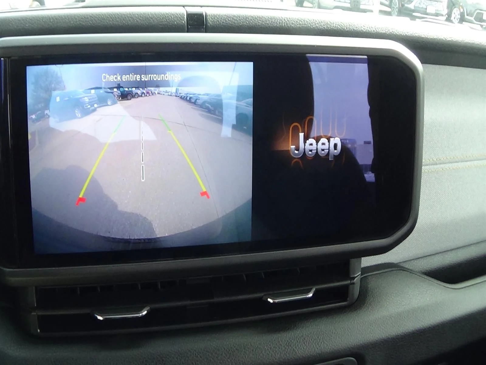Certified Used 2025  Jeep Sport image 24