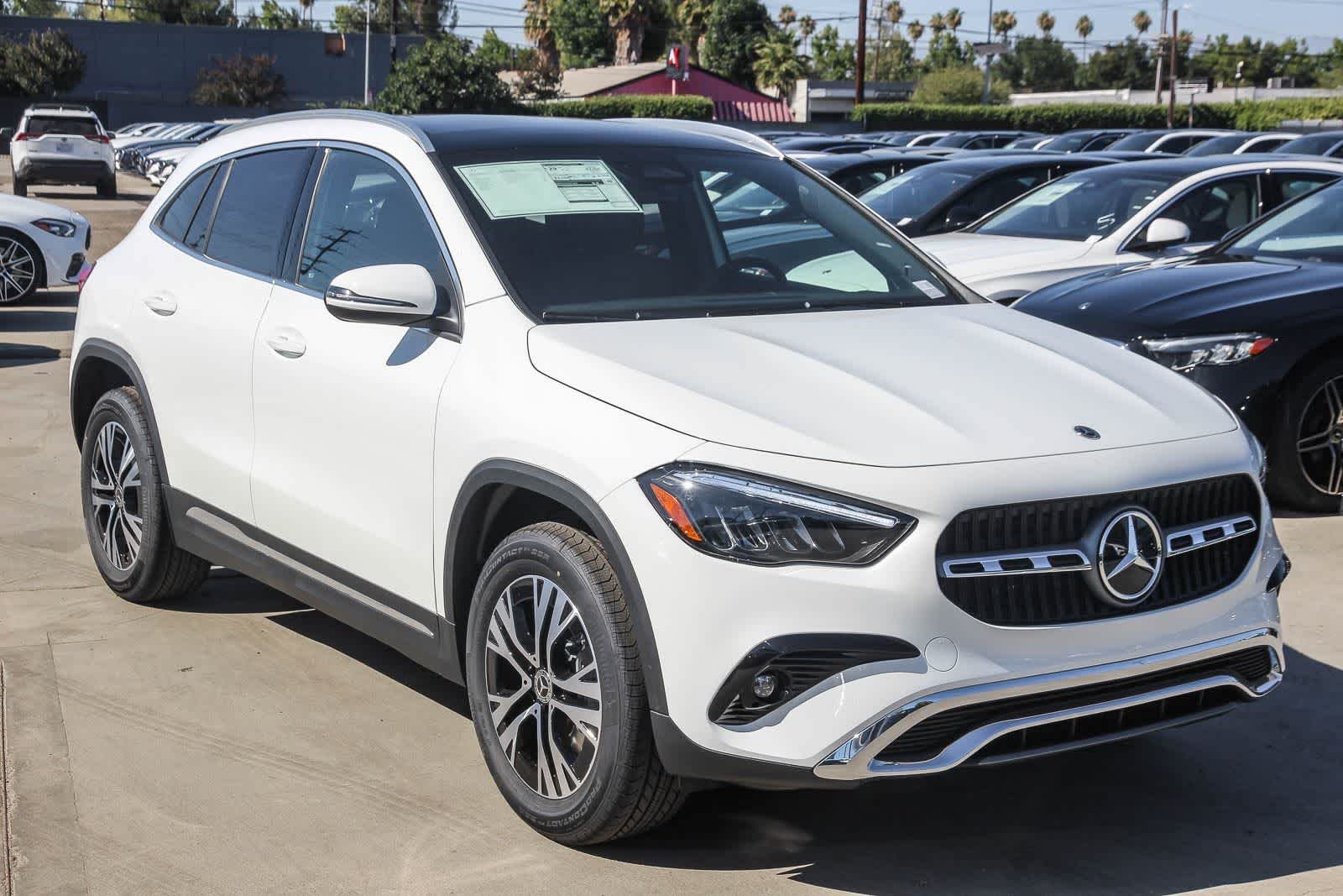 New 2026 Polar White Mercedes-Benz GLA 250 image 3