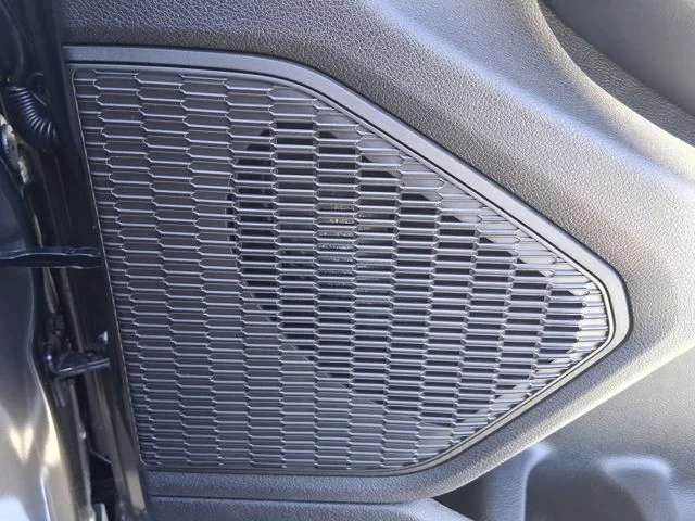 New 2026 Baltic Gray Metallic Clear-Coat Exterior Paint Jeep Altitude image 26