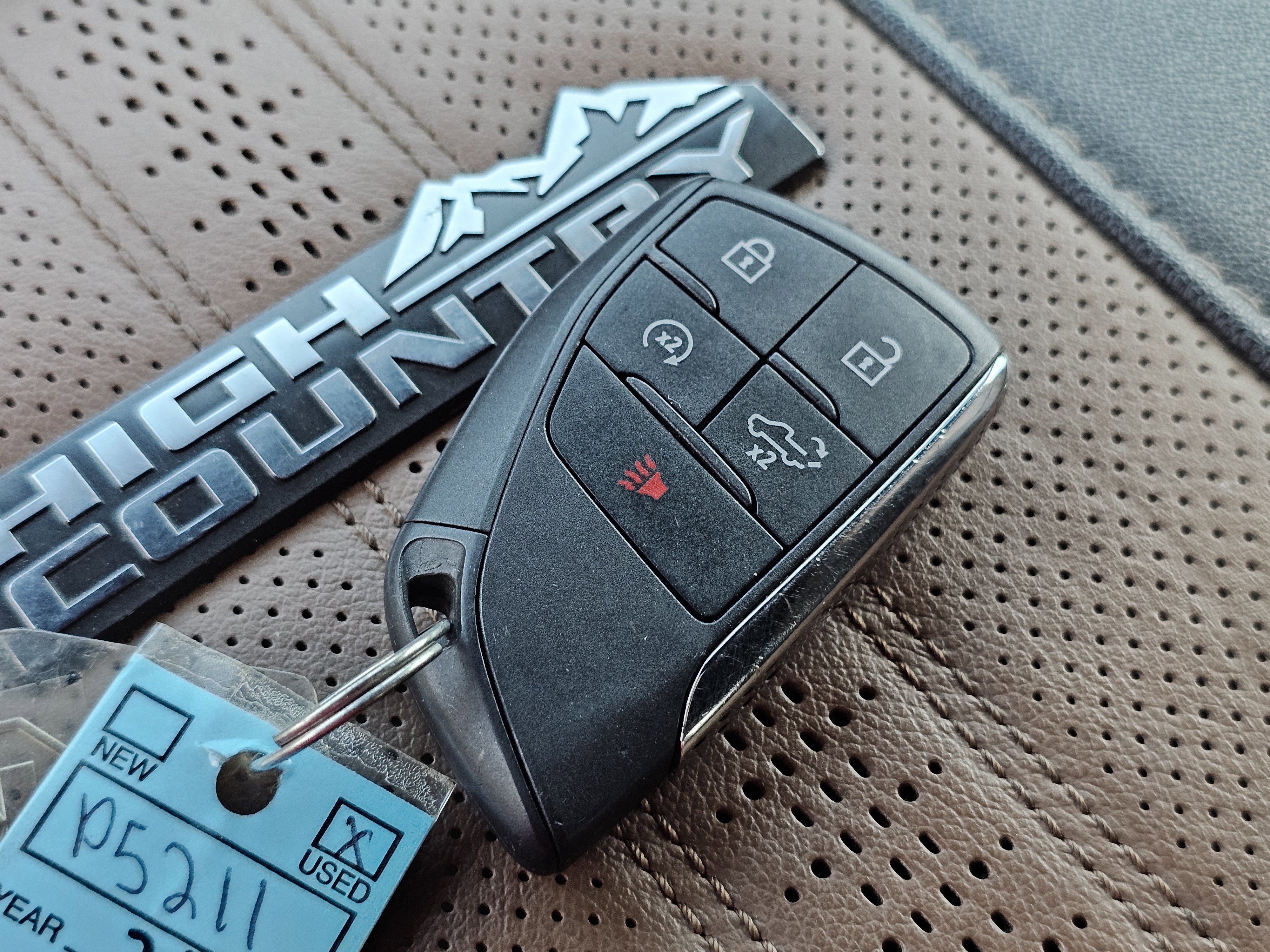 2024 Chevrolet Silverado 3500HD High Country - Photo 32