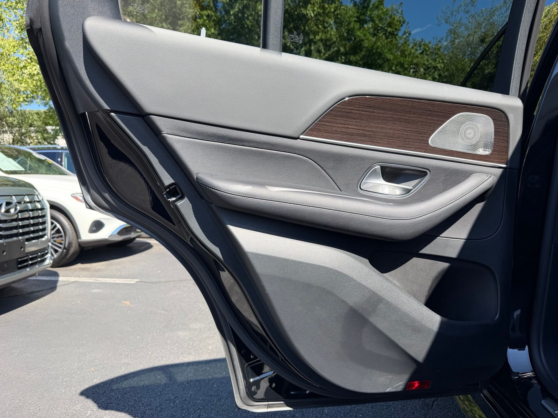 Certified Used 2025 Black Mercedes-Benz GLE 450e image 22