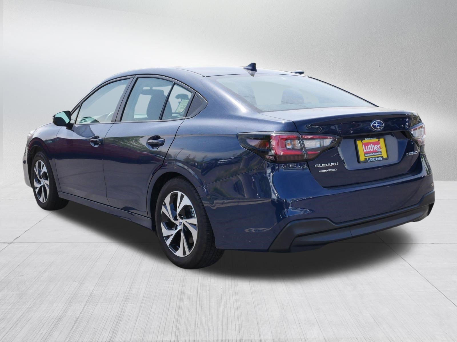 Used 2025 Cosmic Blue Pearl Subaru Premium image 5